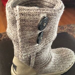 UGG  BOOTS